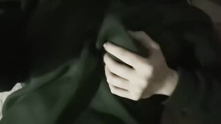THIS PLAYGIRL RUNS FINGERS DEEP INSIDE HER SWOLLEN PUSSY