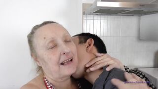 Granny catch the young dude