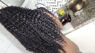 What happened? A young black girl from Rocinha, only 18 years old, went to clean a client's house naked in Copacabana.