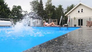 The pool boy and the hot milf - Dreamescapades