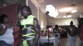 Big Dong Black Stripper Flight 69 Chap Handles White and Black BBW in Naked Shower Show Get To Watch