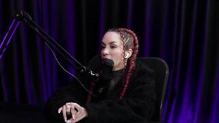 This playgirl never married and only had one serious relationship, but this honey was tormented - Roberta Faganelli (Moai TV)