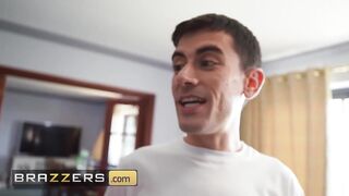 BRAZZERS - Jordi Becomes Sexy Scarlett Starr’s Favorite Way To Work Out After Her Breakup