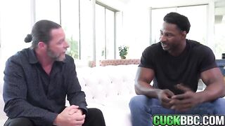 Cuckold Husband Offers Black Buddy His Hot Wife
