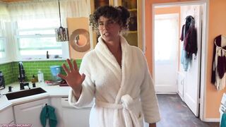 Lascivious East Coast Stepmom Craves a Rough Anal Creampie