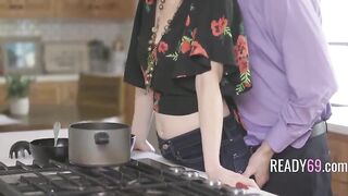 Freeuse Stepdad Turns Weekend Chat Into Blowjob