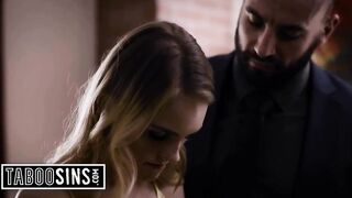 Sexy Stepdaughter Screws With Boyfriend Whilst Stepmom Supervises