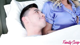Golden-haired Girls Emma Rosie & Andi Avalon Get Filled Up In Wild SwapFamily Group Fuck Orgy
