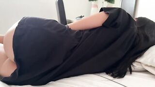 My Latina stepsister forgets to put on panties in advance of her flight