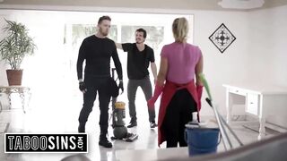 Turns Into 3-some - Candice Dare