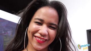 Exotic Loni Legend Gets A Handjob Booking From Mr POV