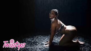 TWISTYS - Sexy Kayley Gunner Plays With Her Soaked Curves In The Rain Before Sliding A Toy Deep Inside Her