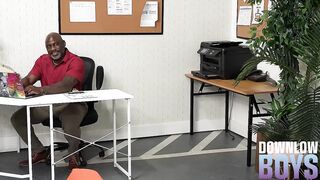 DOWNLOW BOYS - Big Wang DAMIEN ROUX Catches Customer Jerking Off In Public Cyber Cafe!