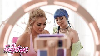 TWISTYS - Hawt Kenzie Anne And Jewelz Blu Use Makeup Brushes To Tease Each Other To Orgasms