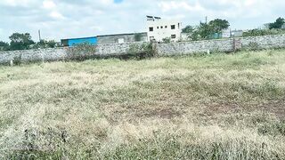Komal went to buy a plot, the sales man took her to the location and showed her, madam liked the office, let's go madam and do the deal.