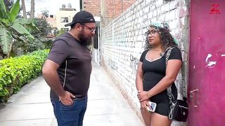 Venezuelan bitch is so lustful she can't stand the hotel and sucks off a local in the park