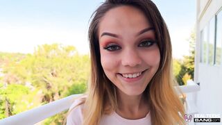 Melia Avelin Shows Off Her Natural Curves Before Outdoor Sex