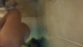 Juicy & Unshaven: Nicoletta’s Steamy Shower Routine & Dense Unshaved Body Tease (Natural Soaked POV)