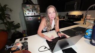 Older Cheating Boss Kymber Leigh Finds Employee London Ford’s Dong Pictures And Takes His Wang POV