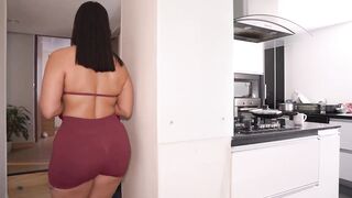 Big-bootied neighbor wishes milk, so this playgirl goes to her neighbor's house to get it.