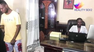 AFRICAN BOSS LADY TEMPTED THE DELIVERY STUD IN FUCKING HER SLUTTY JUICY VAGINA