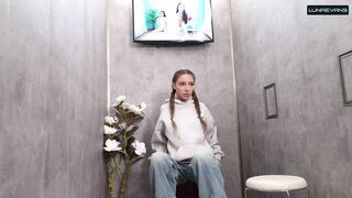 Unexpected Meeting in the Restroom – Passionate Gloryhole