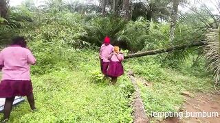NASTY AFRICAN STUDENT LEAVES SCHOOL TO HAVE SCREW FUN
