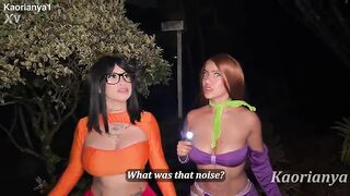 Vilma and Dofne close the case with their legs spread and milk dripping
