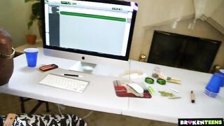 RILEY REID DRILLED BY 2 BLACK DONGS (Deep Throat)