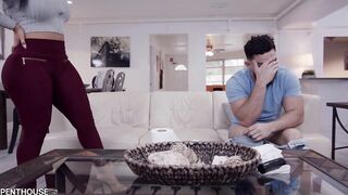 Her butt is fucking PHAT ASF (Rose Monroe)