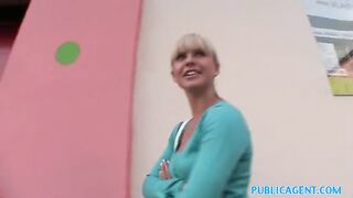 PublicAgent Blond screws dude for money in car