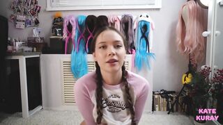 Smurt Med Sæd over Hele Kroppen Efter Fellatio Job