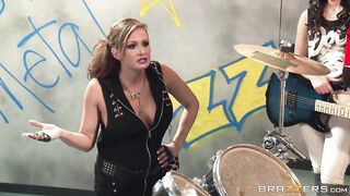 Brazzers - Battle of the Sluts (Tory Lane, Bonnie Rotten)