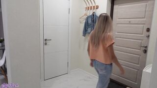 Pizza delivery man is fucking a lovely golden-haired chick, Letty Black, instead of getting tips