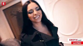 Blue- eyed brunette with big titties, Kira Queen is getting her each day dose of screw