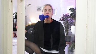 Double the Joy with recent Sex-toy! Girlfriend Gets Spit Roasted and Squirts