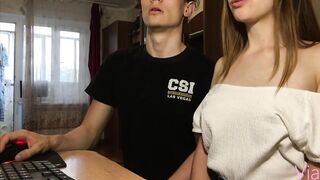 СВОДНАЯСЕСТРА ПРЕДЛОЖИЛА ГЛЯНУТЬ ПОРНО. ЗАКОНЧИЛИ С СПЕРМОЙ В ЕЕ РТУ - via Hub