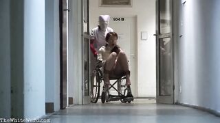 Obese woman got tied up in the basement and enjoyed being tortured for a while