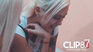 two hawt blondes and a excited guy are about to have a 3some, in his bedroom