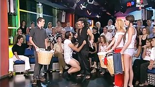 Spanish TV show Vitamina N - Strip game with nude angel and boy