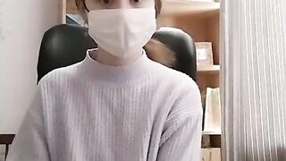 Jamiewaa 19 years old blonde shows her pussy and bazookas live