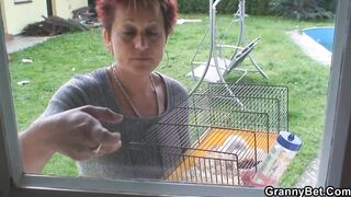 Sexy grandma pleases her neighbour