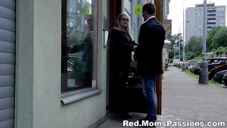 Mamas Passions - Sealing the deal with sex