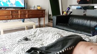 I pull out my shlong while watching THE SQUID GAME. My stepmom