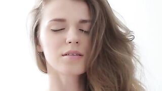 Mary Kalisy is a enchanting blonde teen who likes to masturbate during the time that alone at home