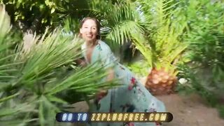 Kyle Mason Can’t Resist Curvy Abella Danger In Her Summer Suit