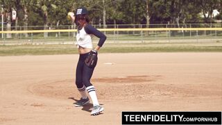 TEENFIDELITY - Kirsten Lee Takes a Creampie Unfathomable in her Twat