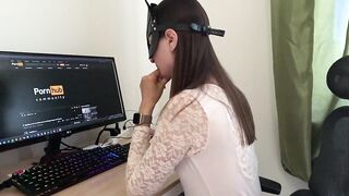 Beauty masturbates whilst watching porn episode #two - amateur