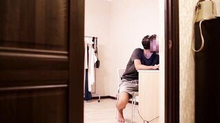 Cuckold watches my lover screw me in mouth and cunt! Bang on the table! Petite cutie in heels!