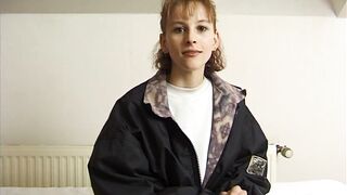 18 Jaehrige Rothaarige braucht Taschengeld